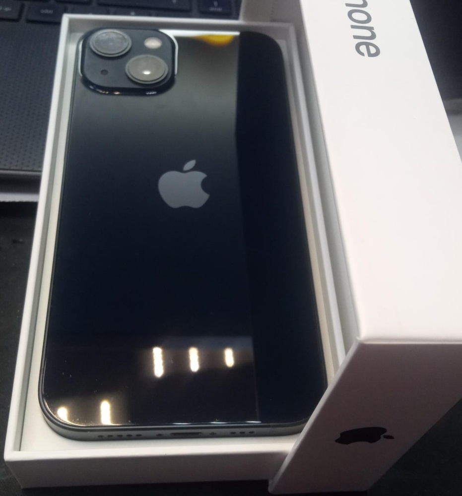 Смартфон iPhone 13 256 Gb