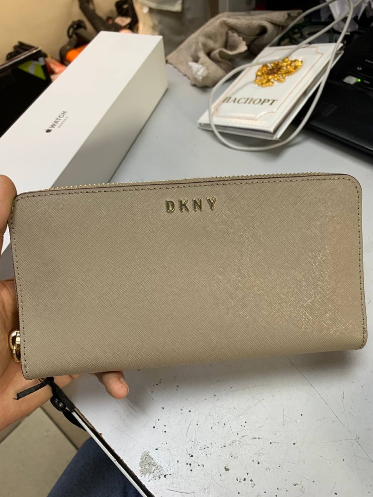 Кошелек dkny