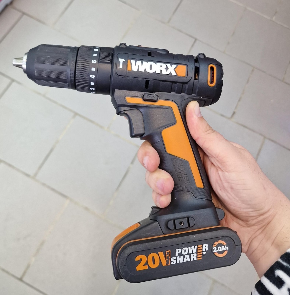 Шуруповерт WORX WX370