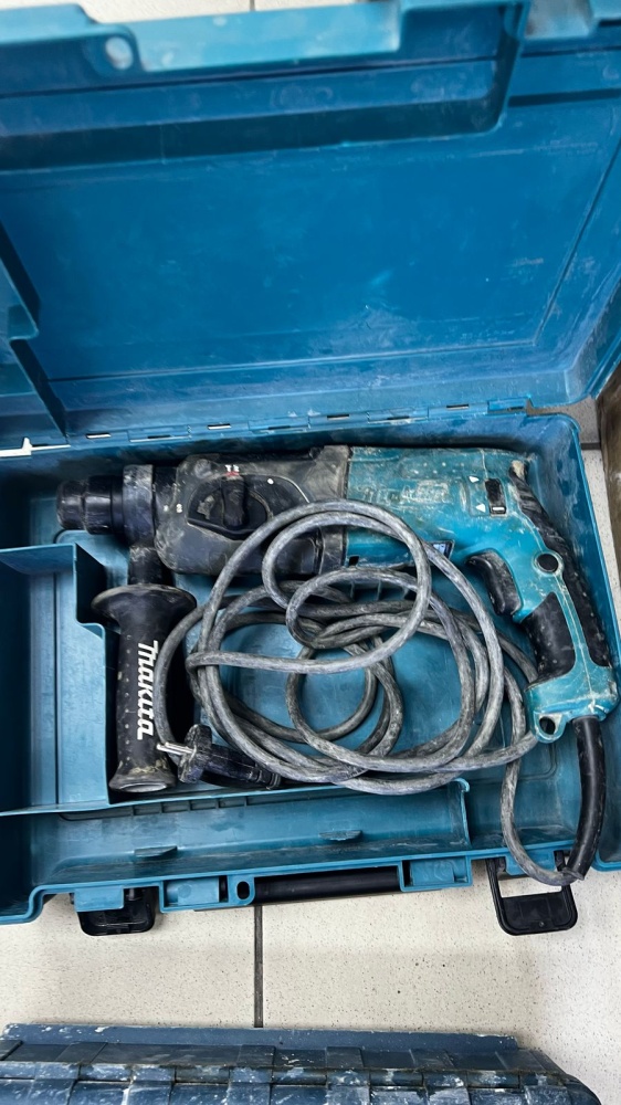 Перфоратор makita hr 2470