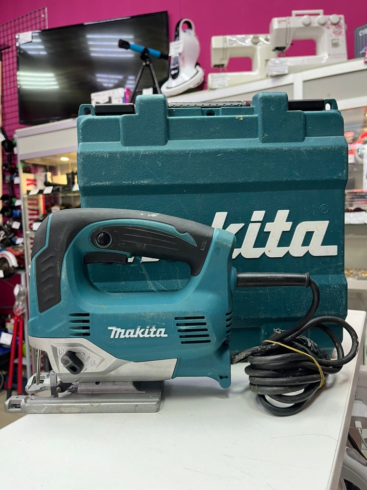 Лобзик Makita JV0600K