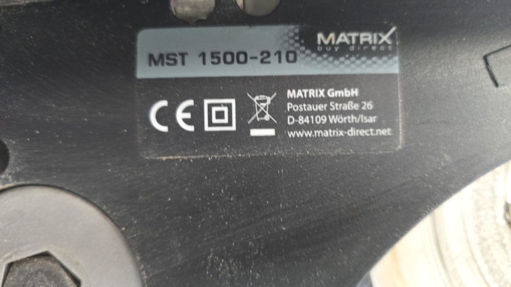 Циркулярная пила MATRIX ST1500-210