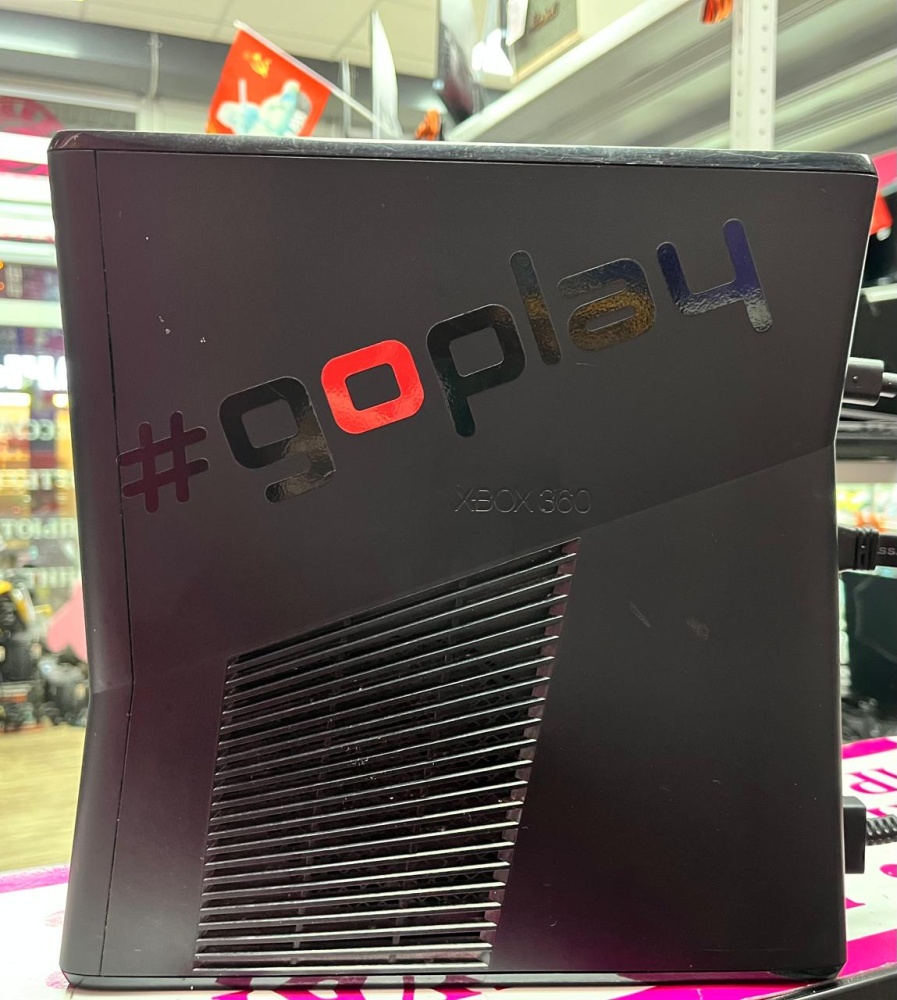 Игровая приставка XBOX 360