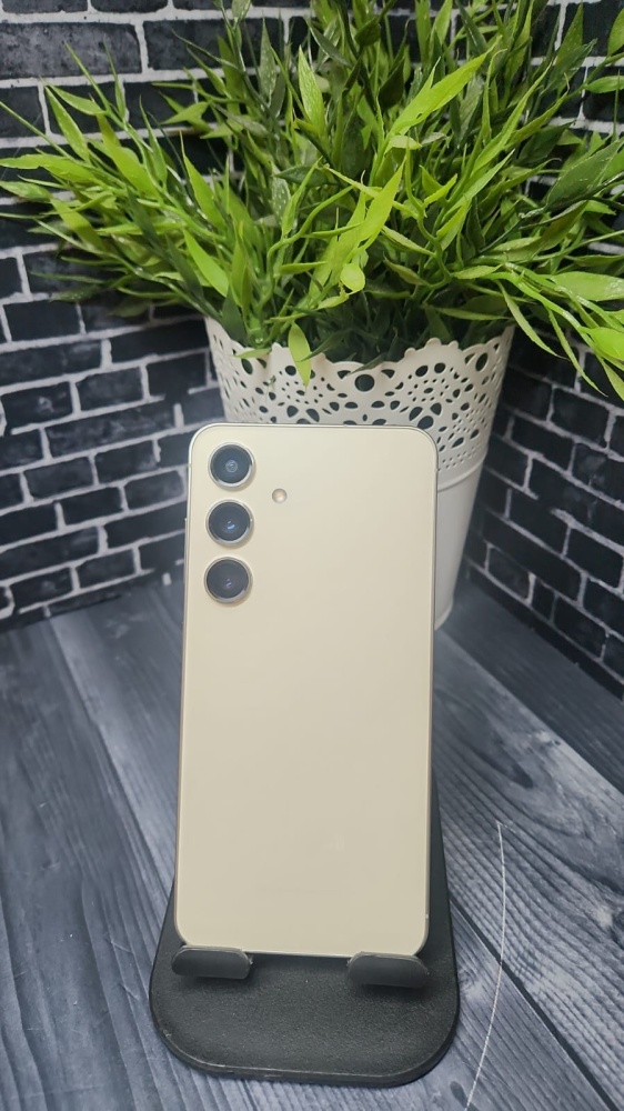 Смартфон Samsung S24 8-512