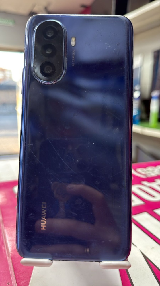 Смартфон Huawei Nova Y70 (4\64)
