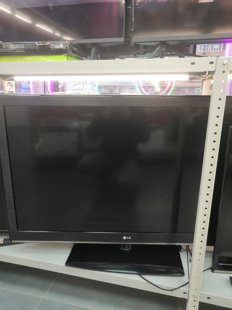 Телевизор LG 42"