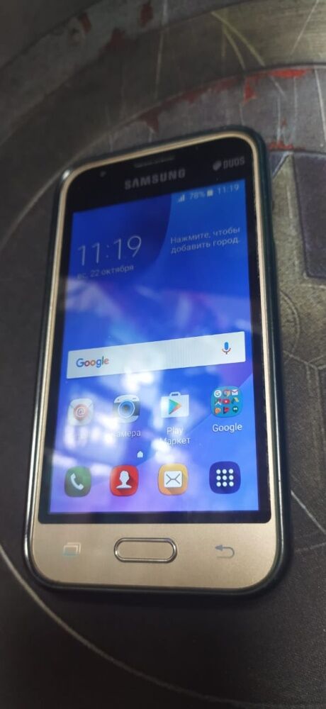 Смартфон Samsung J1 mini