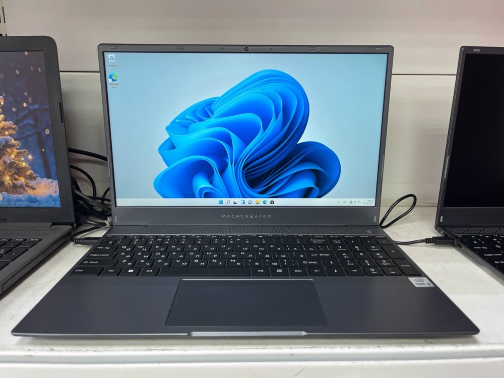 /Ноутбук Machcreator One I3