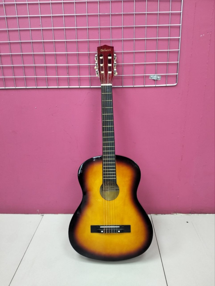 Гитара Belucci