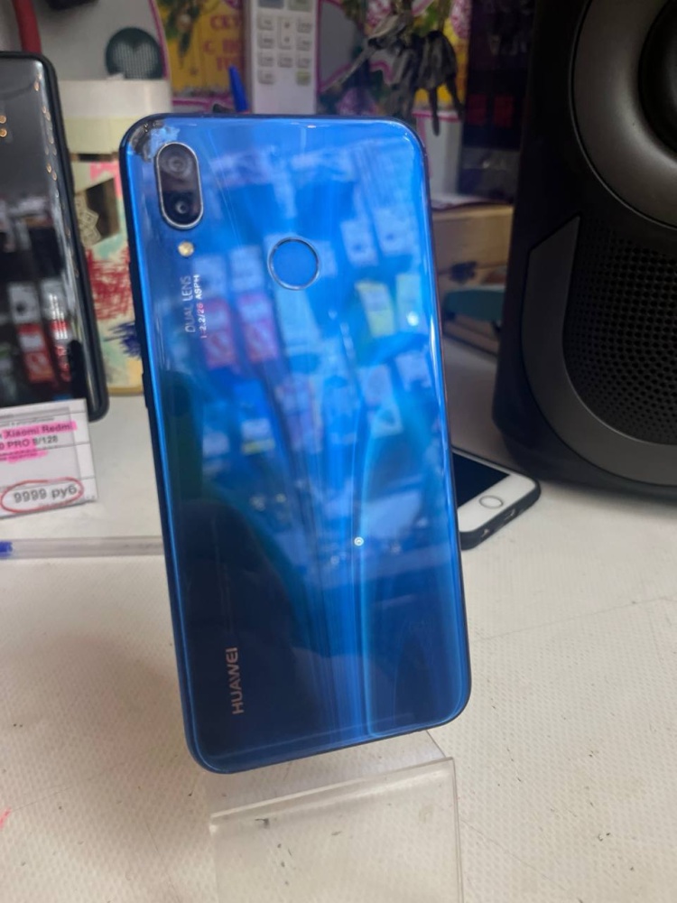 Смартфон Huawei P20 Lite   4/64