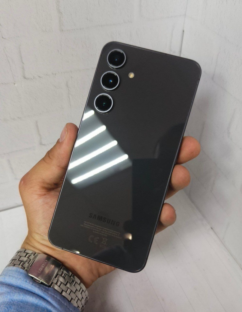 Смартфон Samsung S24 FE 8\256