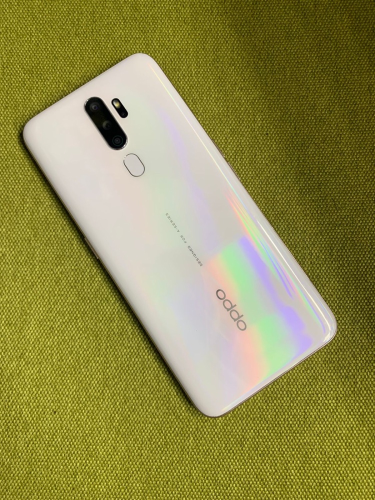 Смартфон Oppo A5 (2020)