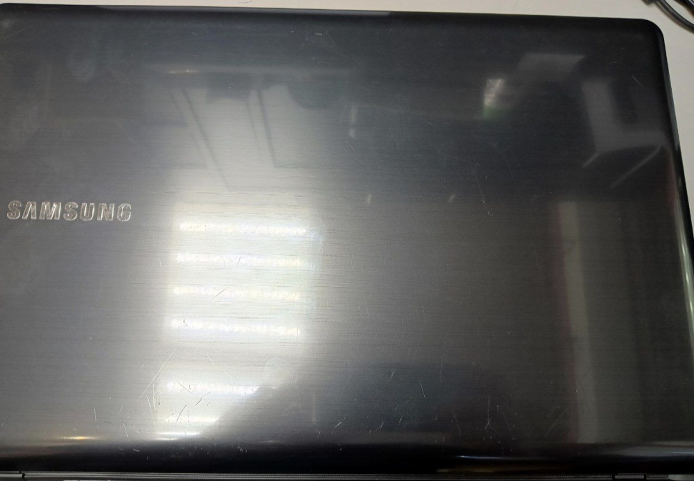 Ноутбук Samsung NP355V