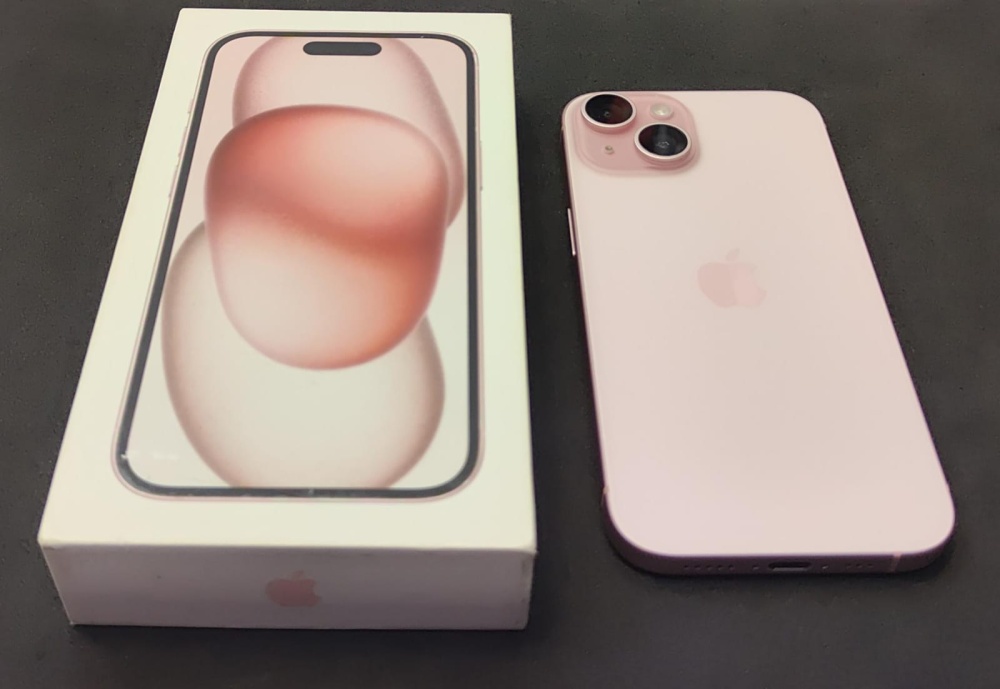 Смартфон iPhone 15 128