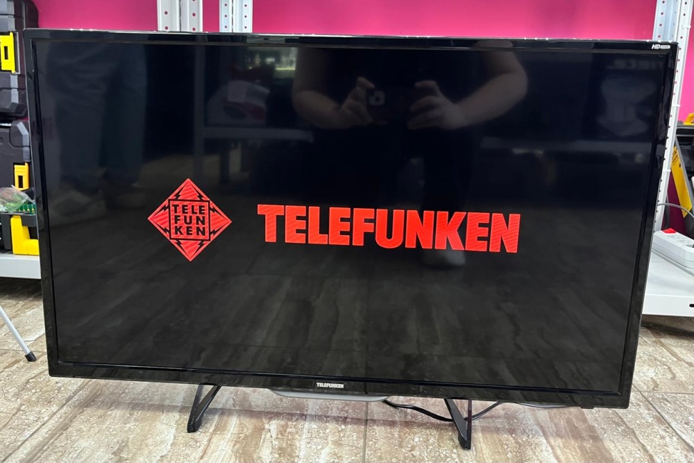 Телевизор Telefunken TF-LED32S41T2