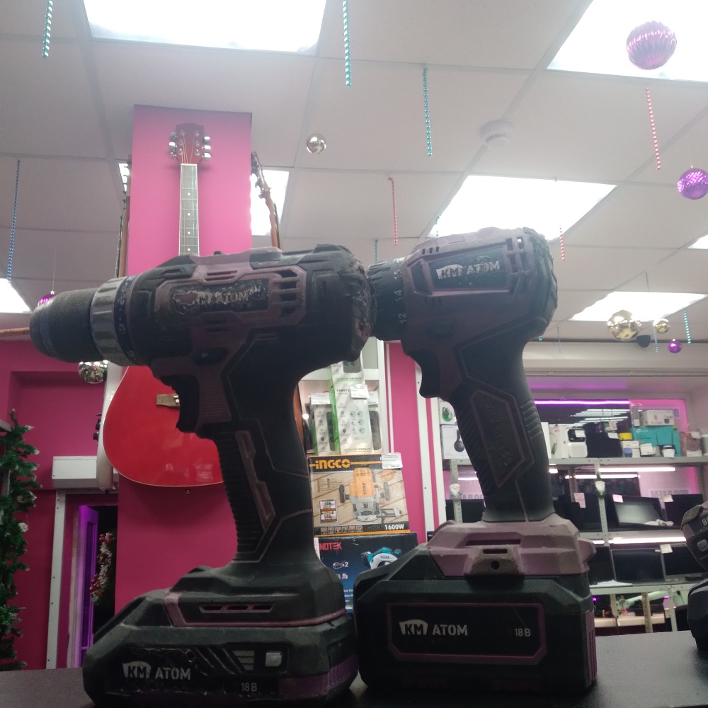 Шуруповерт км атом 2шт