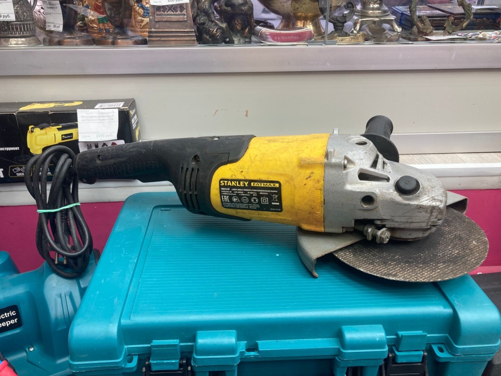 УШМ (Болгарка)  Stanley FME230