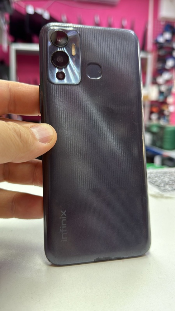 Мобильный телефон Infinix HOT 12 Play NFC 4/64GB