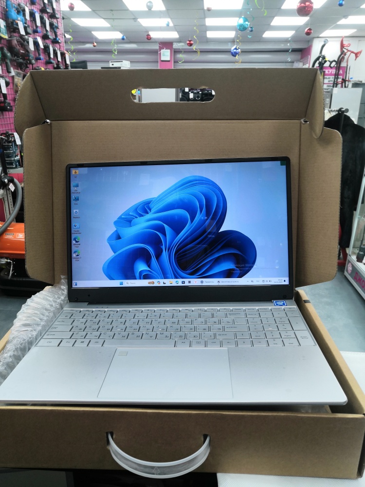 Ноутбук др марка  essenhen 4/8\256\1