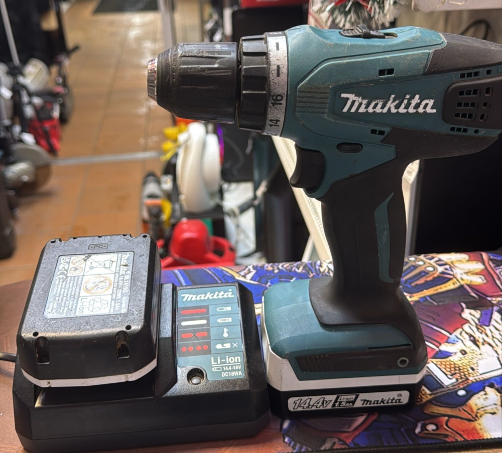 Шуруповерт makita