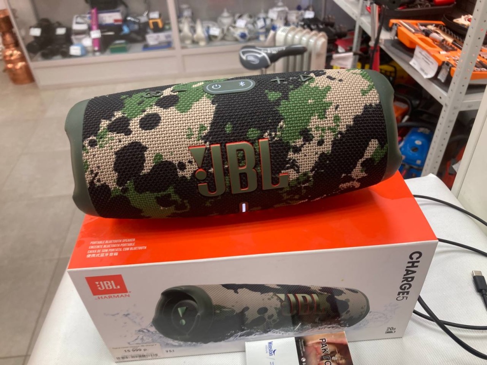 JBL CHARHE 5