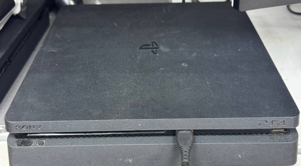 Игровая приставка Sony PlayStation 4 slim 500