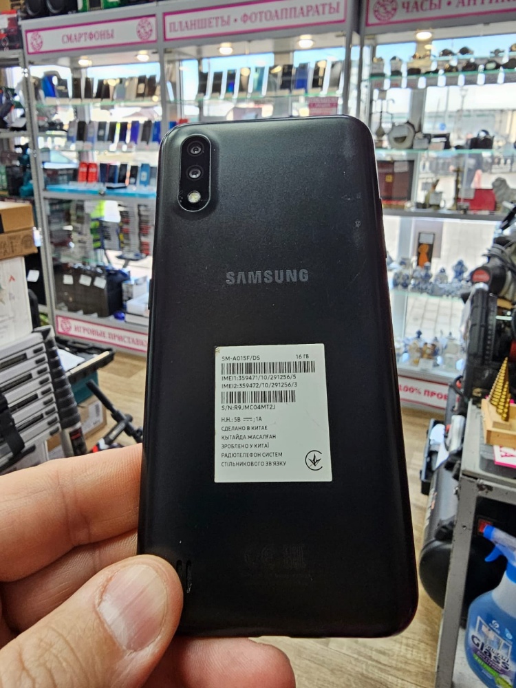 Смартфон Samsung A01 2020 2/16GB