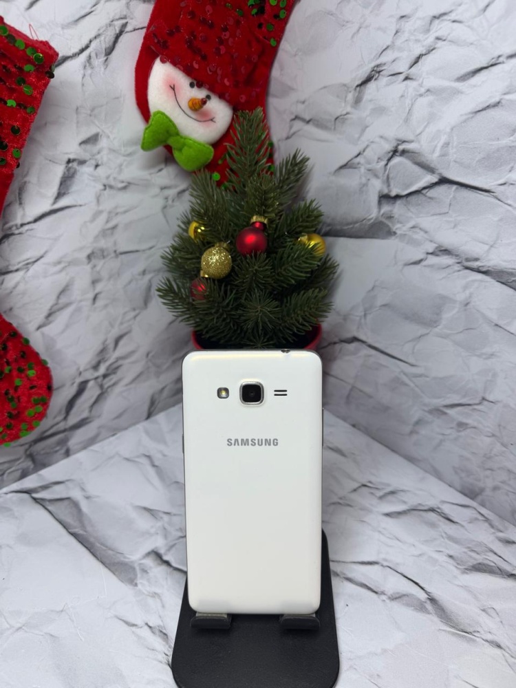 Смартфон Samsung J3 2016