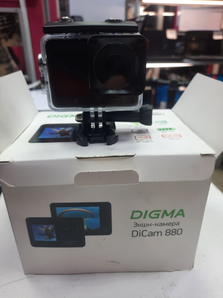 Экшн-камера DIGMA DiCam880