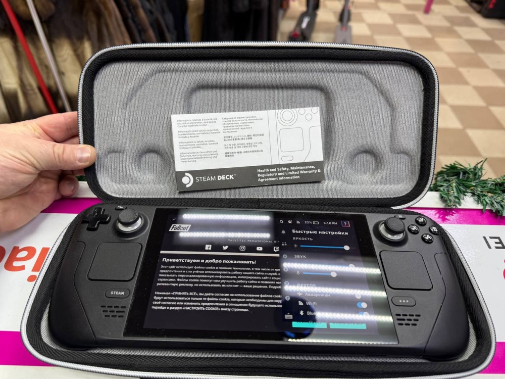 Игровая приставка Steamdeck LCD 256