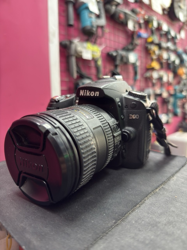 Фотоаппарат Nikon D90