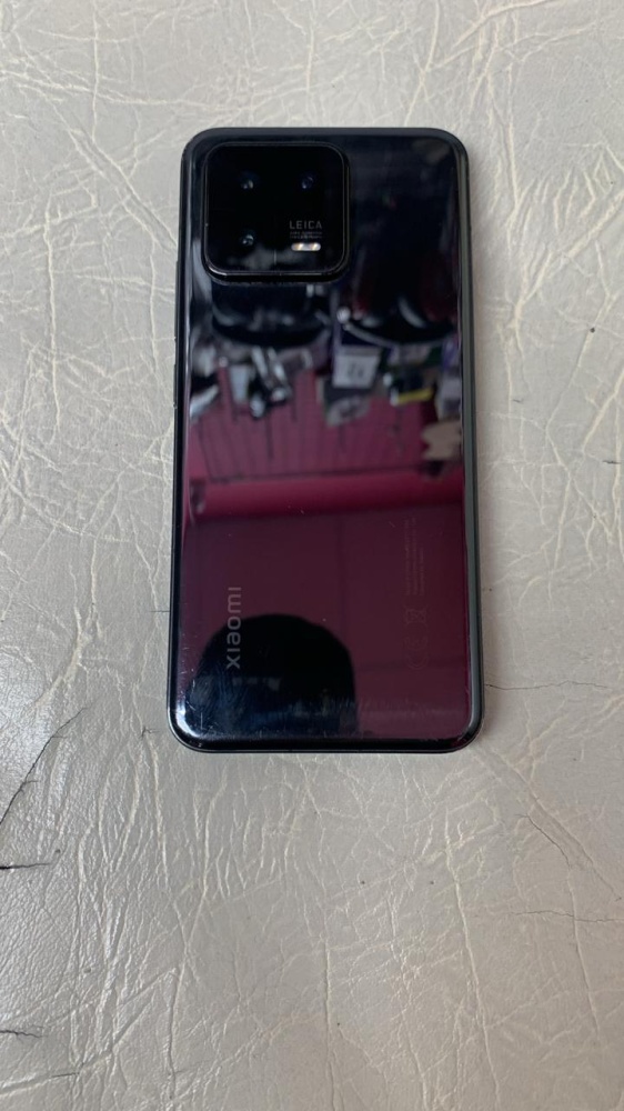 Смартфон Xiaomi 13