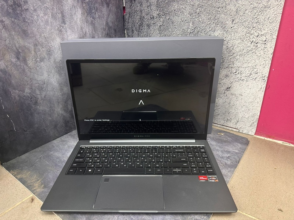 Ноутбук Digma Pro R7 5700U\16ram\SSD 512