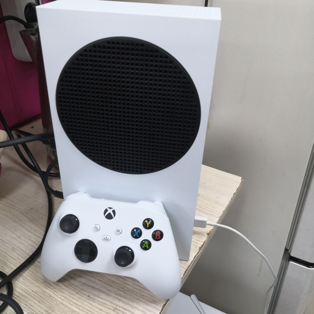Игровая приставка XBOX Series S 512Гб