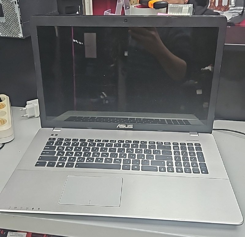 Ноутбук ASUS