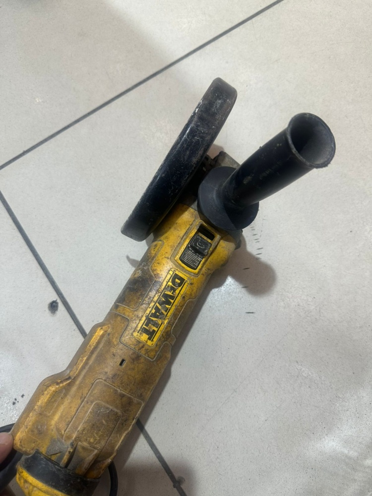 УШМ (Болгарка) Dewalt DWE 4238