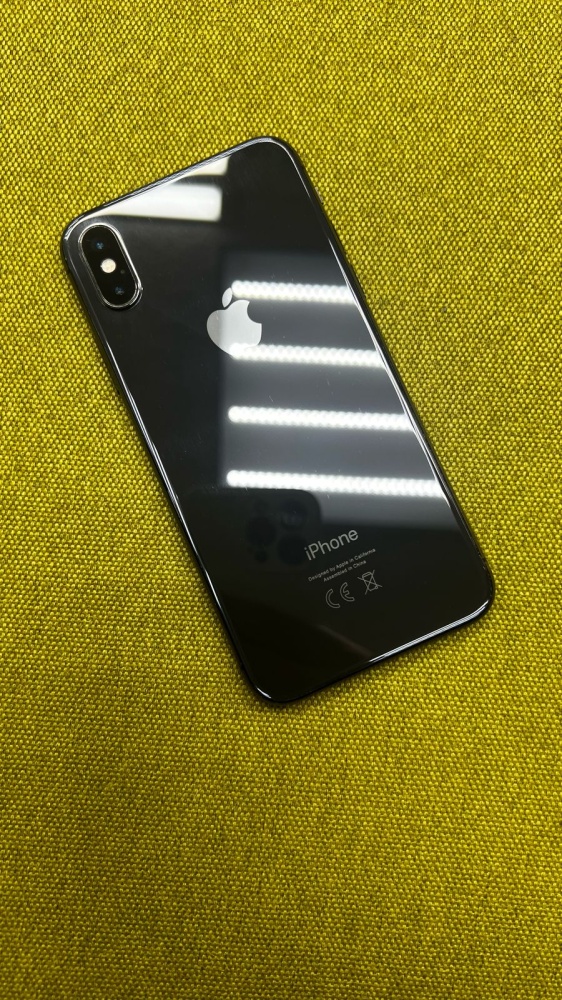 Смартфон iPhone X 64Gb