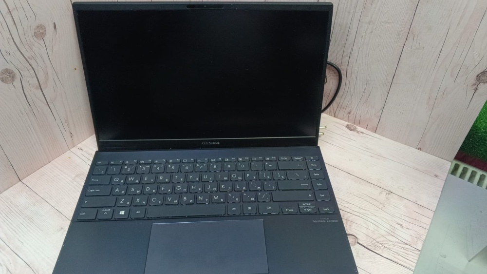 Ноутбук ASUS ZENBOOK 14 UM425Q