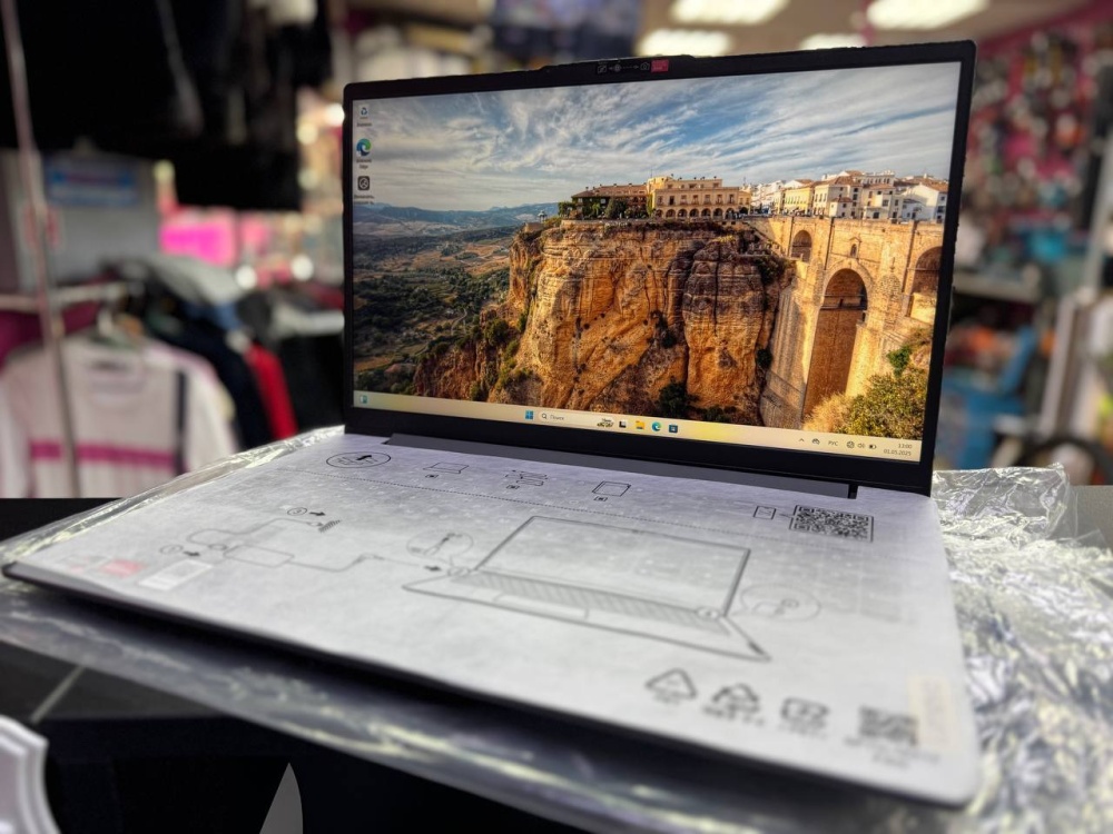 Ноутбук Lenovo IdeaPad Slim 3