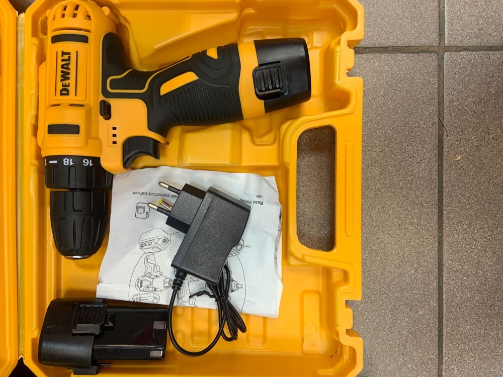 Шуруповерт Dewalt 18v