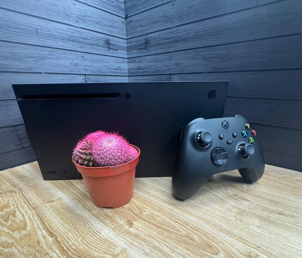 Игровая приставка XBOX ONE X 1tb