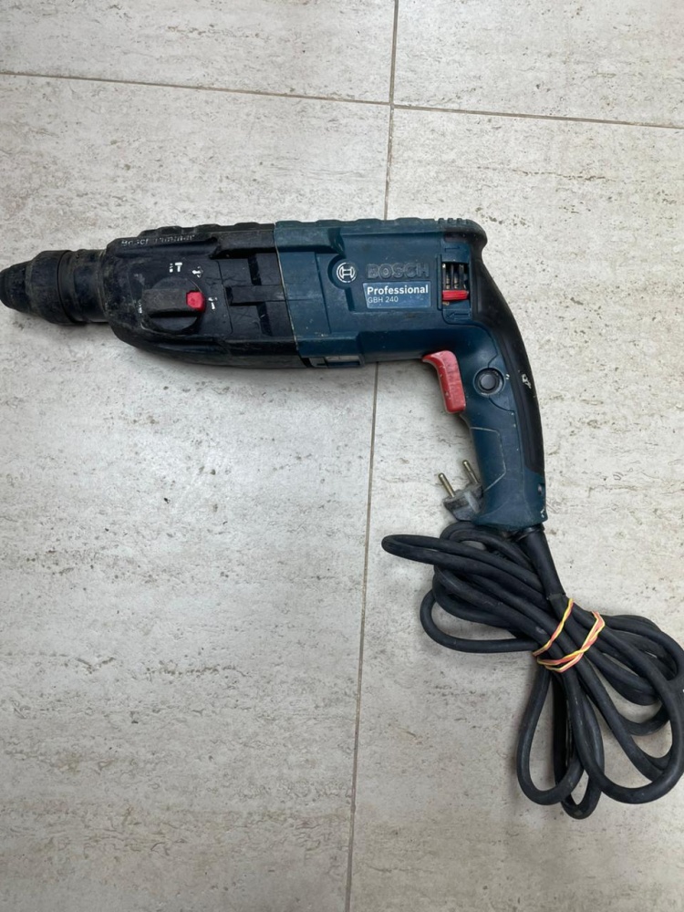 Перфоратор BOSCH GBH-240