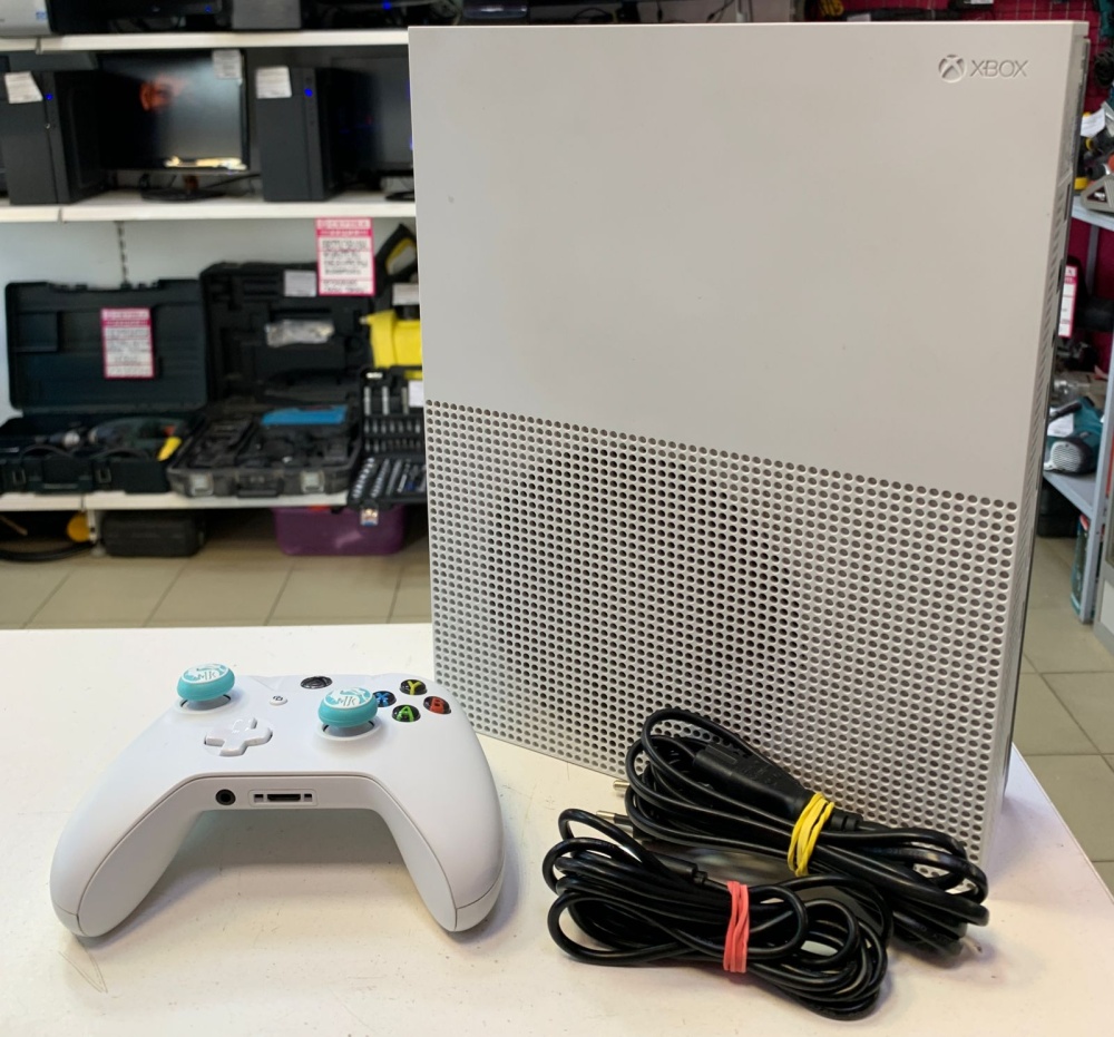 Игровая приставка XBOX ONE S 1 ТБ