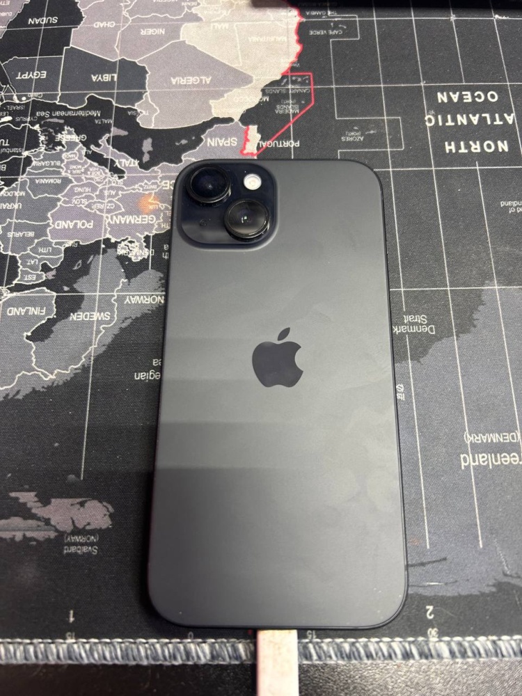 Смартфон iPhone 15 128 гб