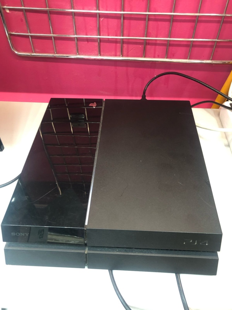 Игровая приставка Sony PlayStation 4 fat