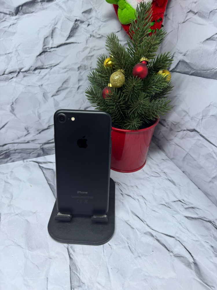 Смартфон iPhone 7 32Gb