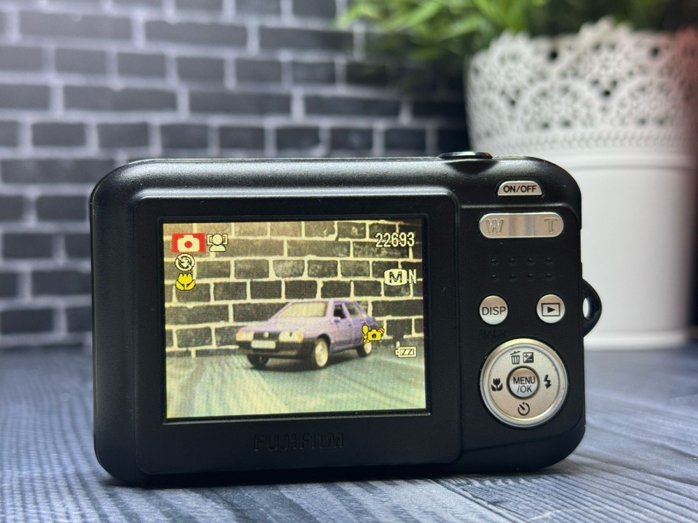 Фотоаппарат Fujifilm FINEPIX L30