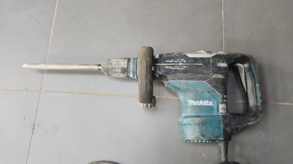 Перфоратор makita HR4003C