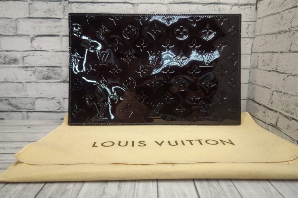 Клатч Louis Vuitton