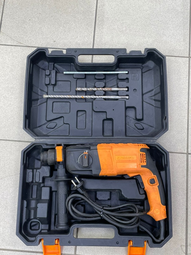 Перфоратор Вихрь п650к